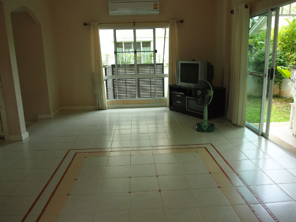 Spacious 3 Bedroom in Sri Walee
