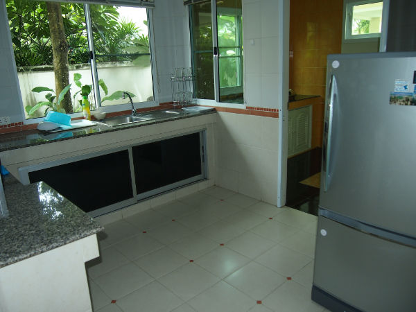 Spacious 3 Bedroom in Sri Walee