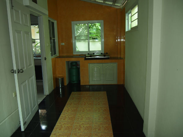 Spacious 3 Bedroom in Sri Walee