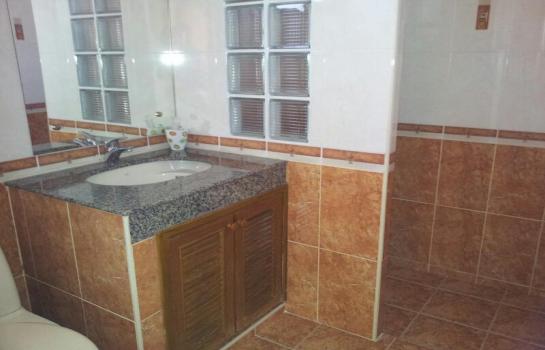 4bedrooms house for rent