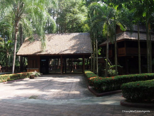 Private Resort Style Property with 3 Homes For Rent