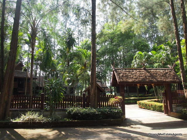 Private Resort Style Property with 3 Homes For Rent
