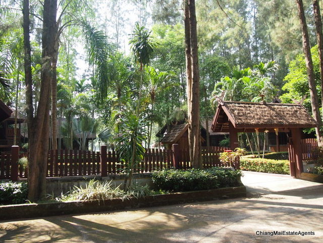 Private Resort Style Property with 3 Homes For Rent