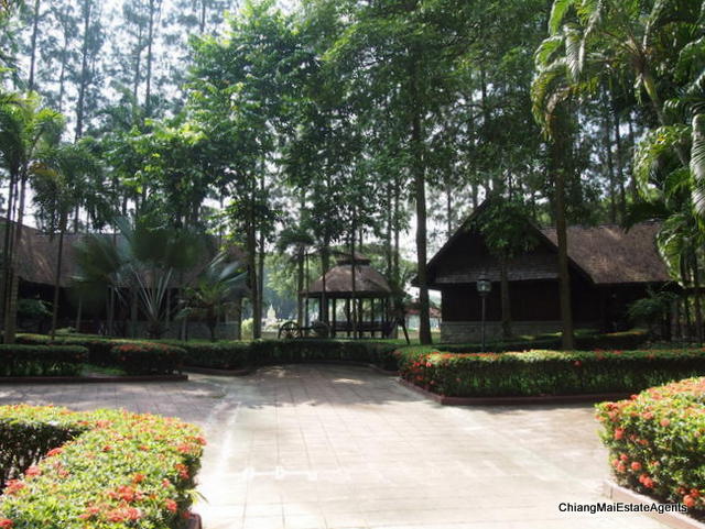 Private Resort Style Property with 3 Homes For Rent