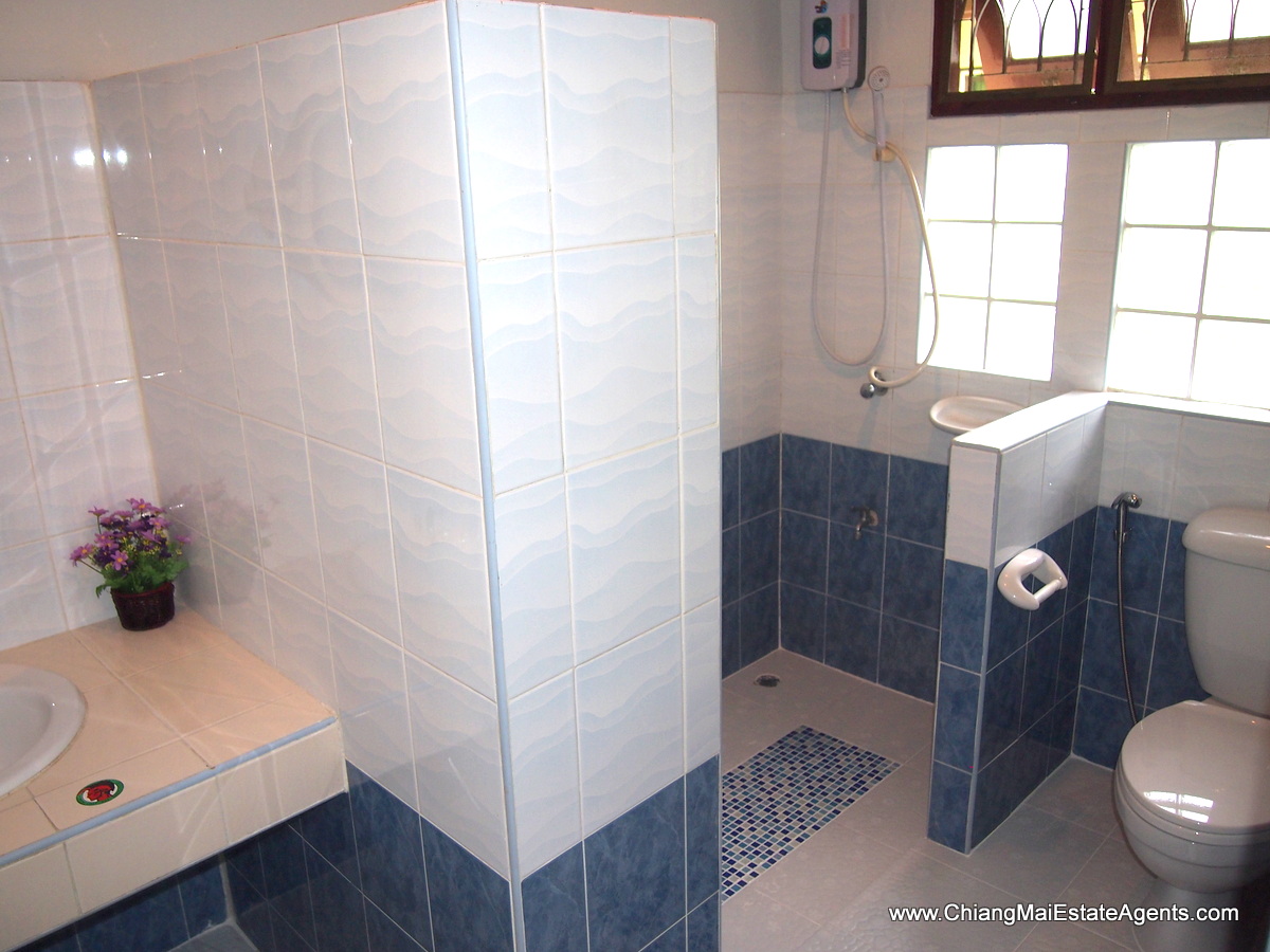 Fashionably Furnished 3 Bedroom Bungalow in Wang Tan
