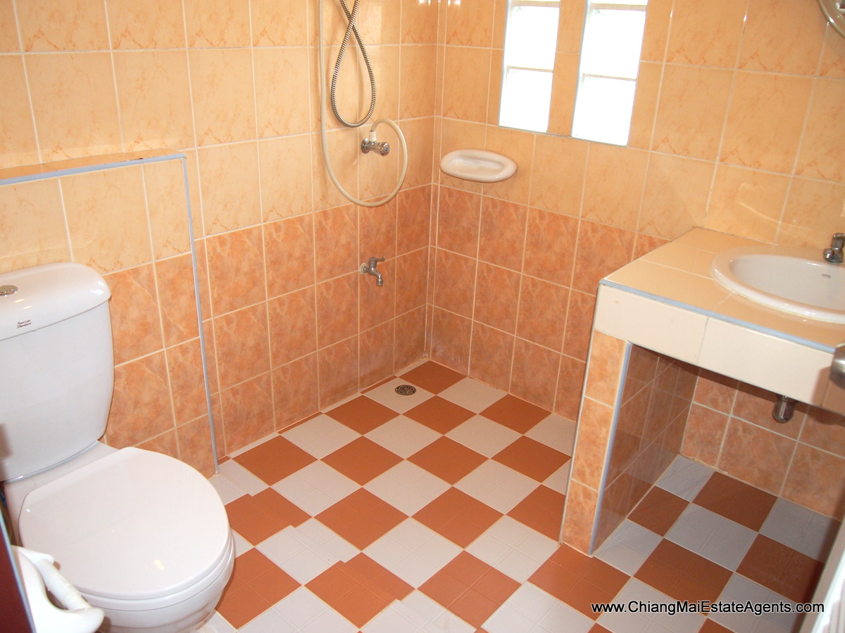 Fashionably Furnished 3 Bedroom Bungalow in Wang Tan