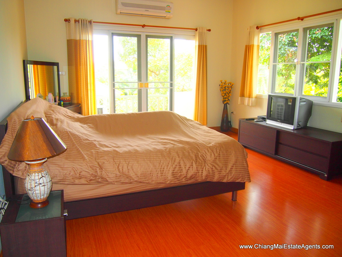 Beautifully Furnished home in Home in Park