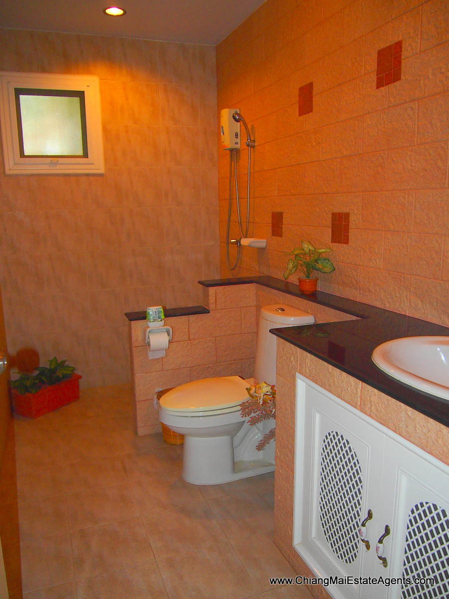 Beautifully Furnished home in Home in Park