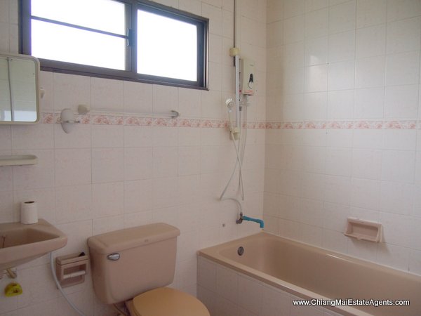2 Houses For Rent and Sale in Nai Fun