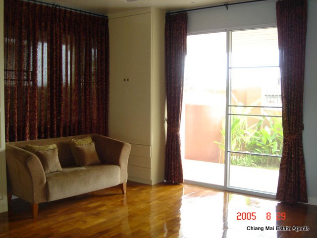 5 Bedroom House for Sale in Lanna Tara