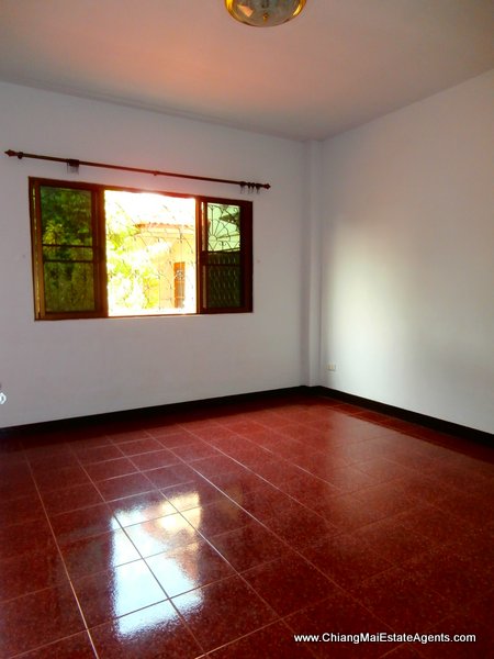 4 Bed Unfurnished Home in Moo Baan Pimook