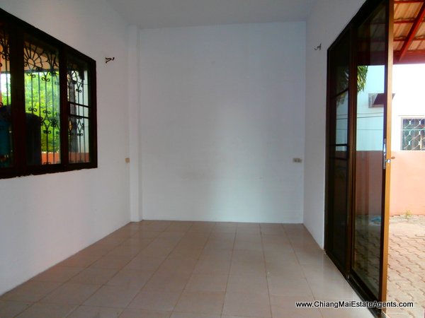 4 Bed Unfurnished Home in Moo Baan Pimook