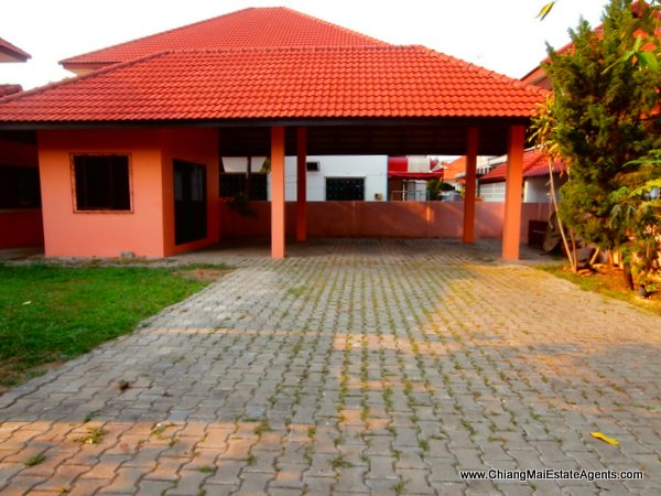4 Bed Unfurnished Home in Moo Baan Pimook