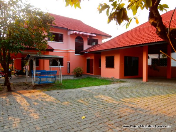 4 Bed Unfurnished Home in Moo Baan Pimook
