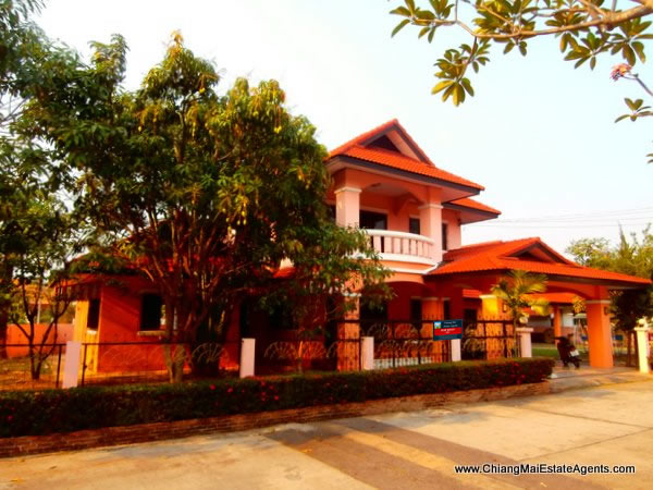 4 Bed Unfurnished Home in Moo Baan Pimook
