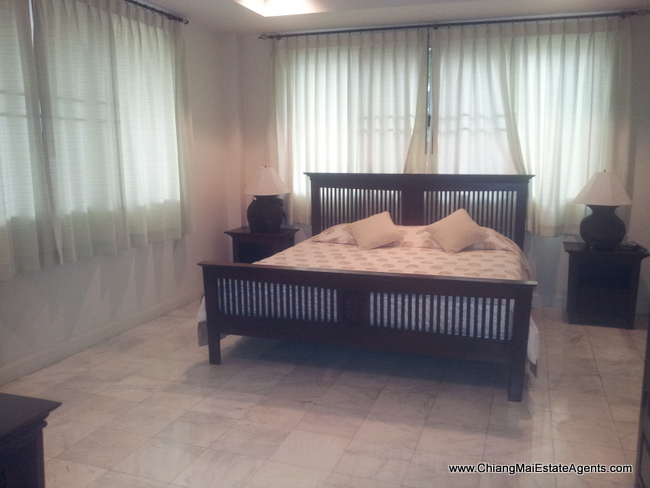 House for rent with swiming pool.