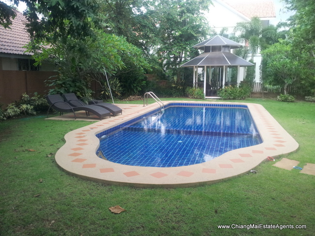 House for rent with swiming pool.