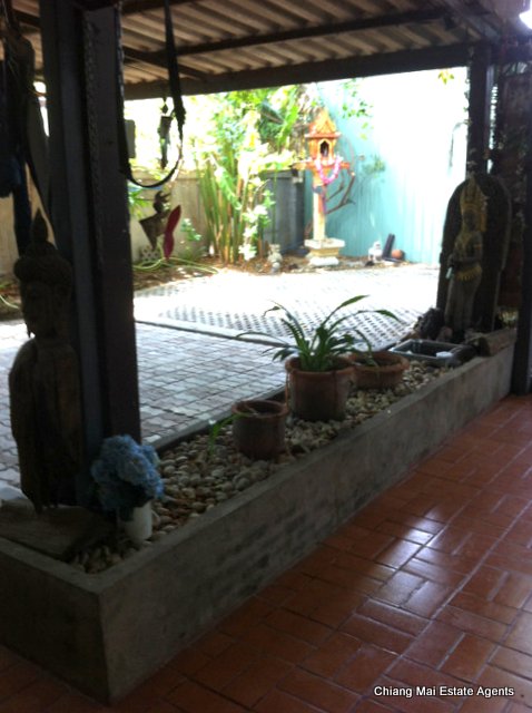 Great Value Home with Personality and Private Garden for Sale