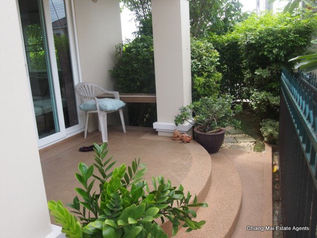 Beautiful Quiet 2 Story House