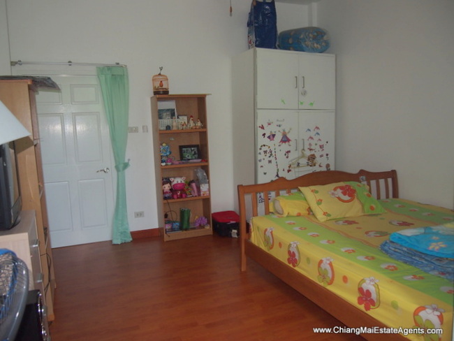 Comfortable 3 Bedroom Bungalow in Hang Dong