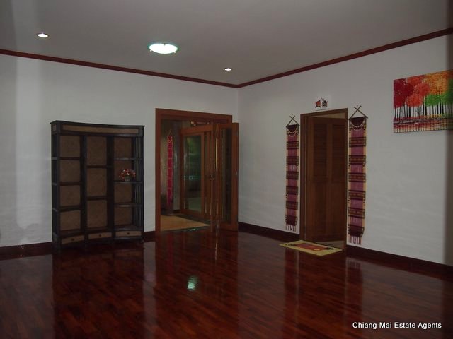 3 Bedroom Bungalow in Lanna Village For Rent