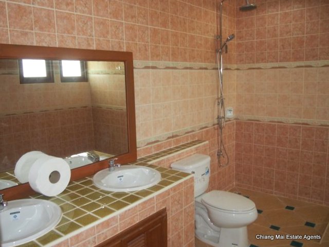 3 Bedroom Bungalow in Lanna Village For Rent