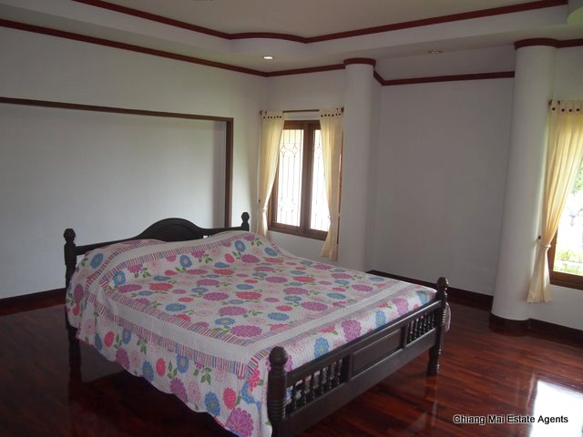3 Bedroom Bungalow in Lanna Village For Rent