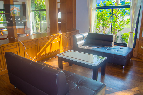 Beautiful Fully Furnished 3 Bed/ 4 Bath Home for Rent