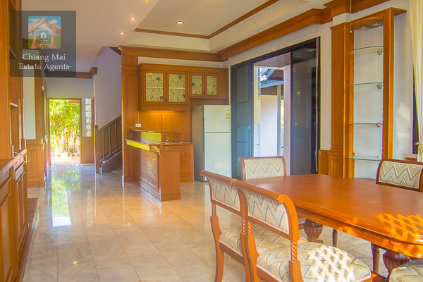 Beautiful Fully Furnished 3 Bed/ 4 Bath Home for Rent