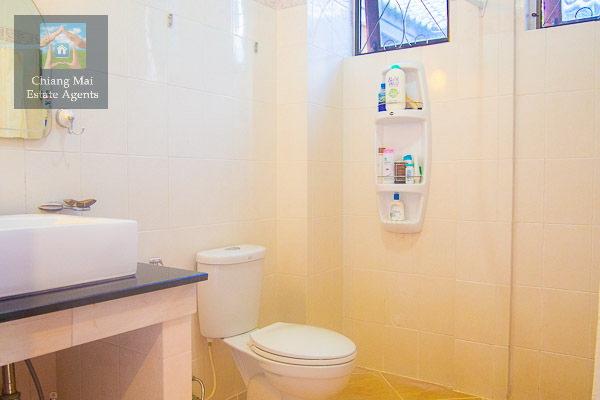Beautiful Fully Furnished 3 Bed/ 4 Bath Home for Rent