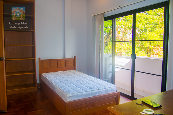 Beautiful Fully Furnished 3 Bed/ 4 Bath Home for Rent