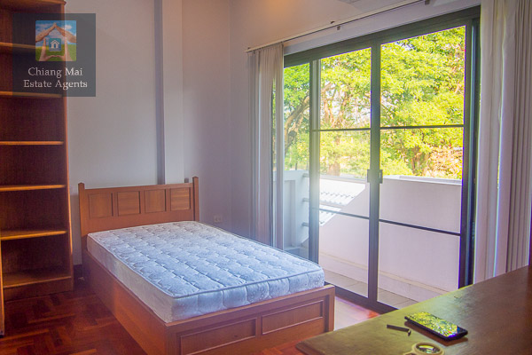 Beautiful Fully Furnished 3 Bed/ 4 Bath Home for Rent