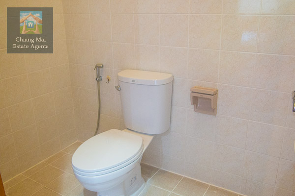Beautiful Fully Furnished 3 Bed/ 4 Bath Home for Rent