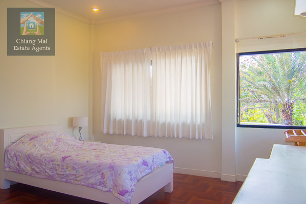Beautiful Fully Furnished 3 Bed/ 4 Bath Home for Rent