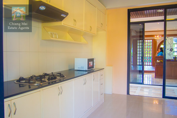 Beautiful Fully Furnished 3 Bed/ 4 Bath Home for Rent