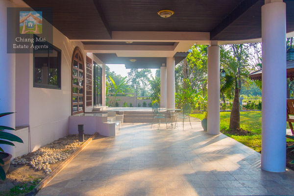 Beautiful Fully Furnished 3 Bed/ 4 Bath Home for Rent