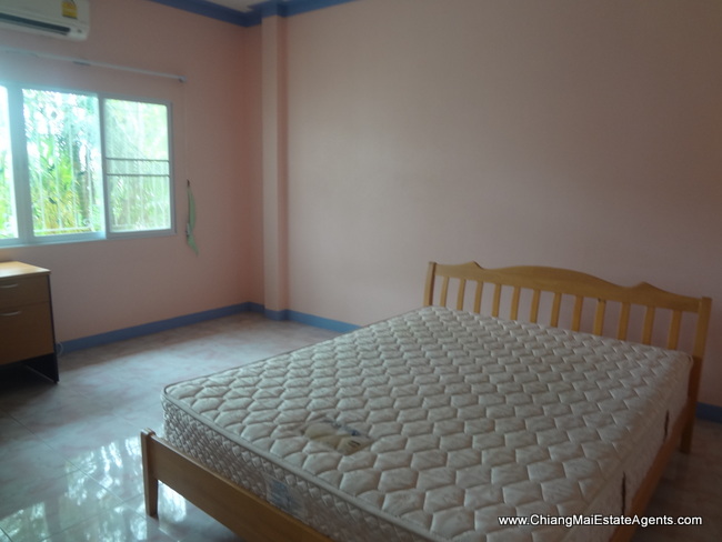3 Bedrooms Bungalow house for rent