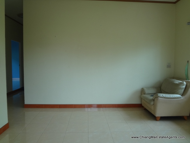 3 Bedrooms Bungalow house for rent
