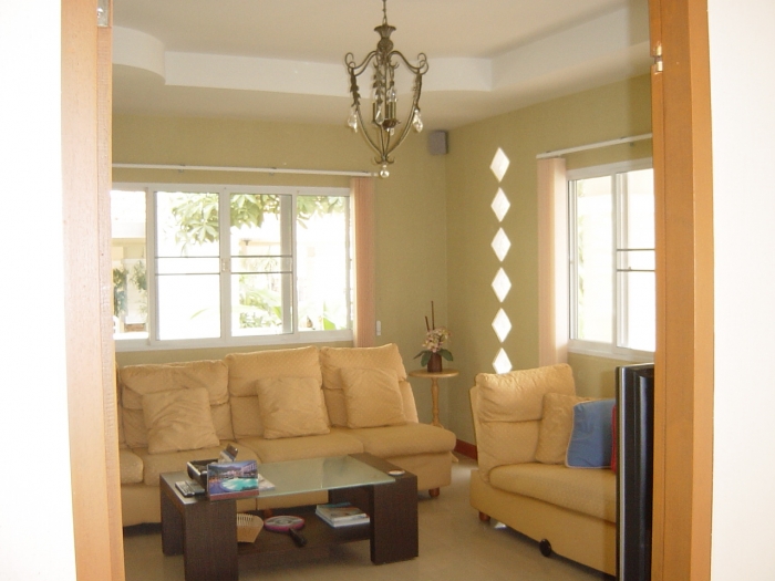 4 bedroom House near Phayup University