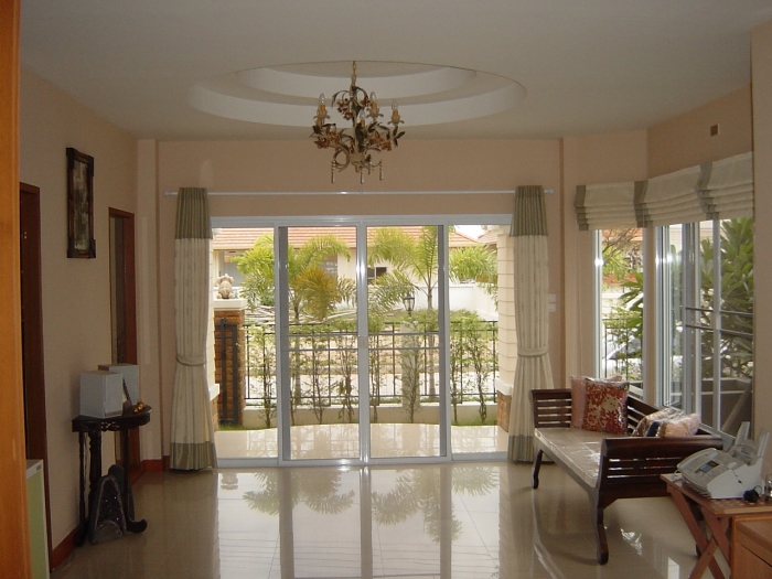 4 bedroom House near Phayup University