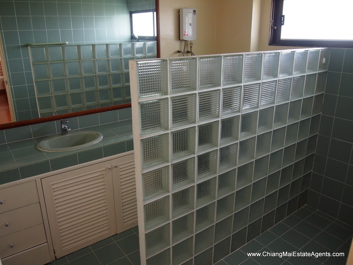 Large 3 Bedroom Home for Sale in Moo Baan Nai Fun