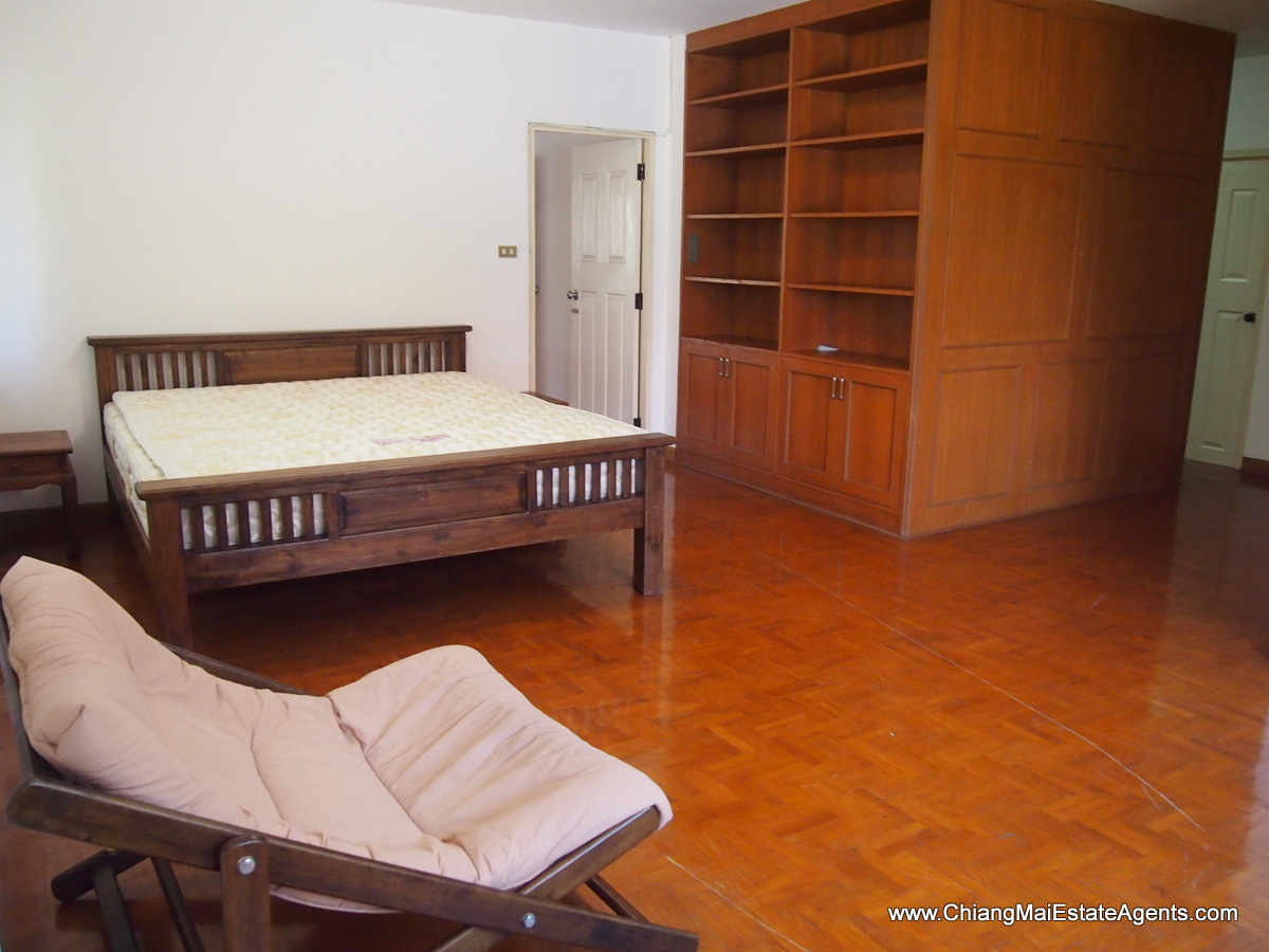 Large 3 Bedroom Home for Sale in Moo Baan Nai Fun