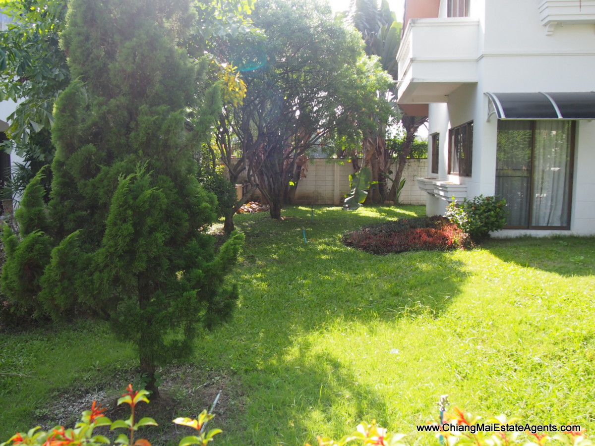 Large 3 Bedroom Home for Sale in Moo Baan Nai Fun