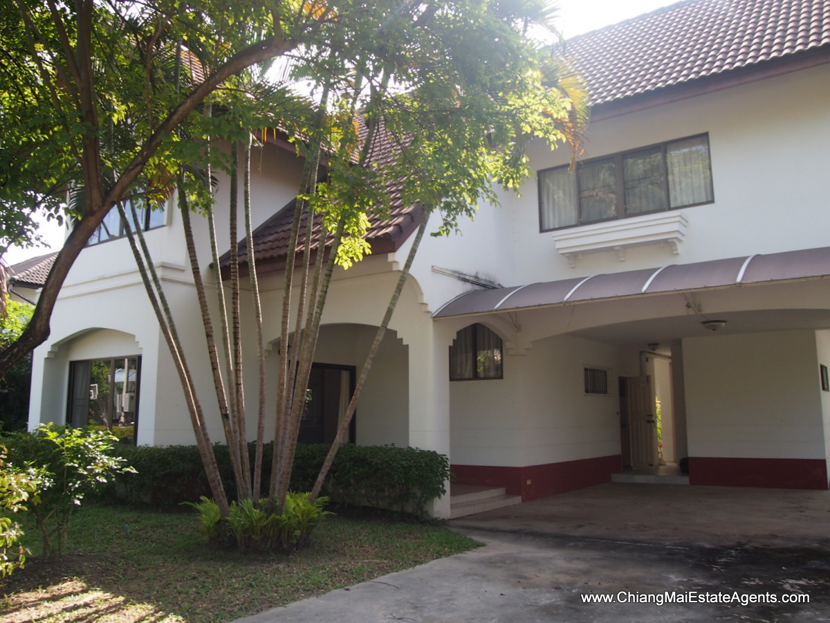 Large 3 Bedroom Home for Sale in Moo Baan Nai Fun