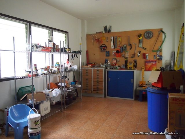 Spacious House For Sale In FaHam