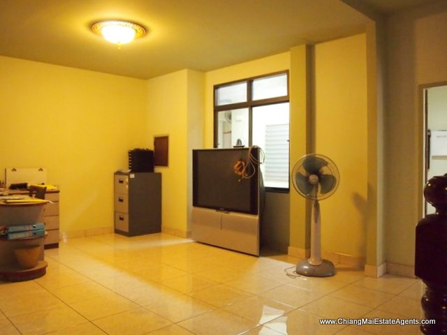 Spacious House For Sale In FaHam