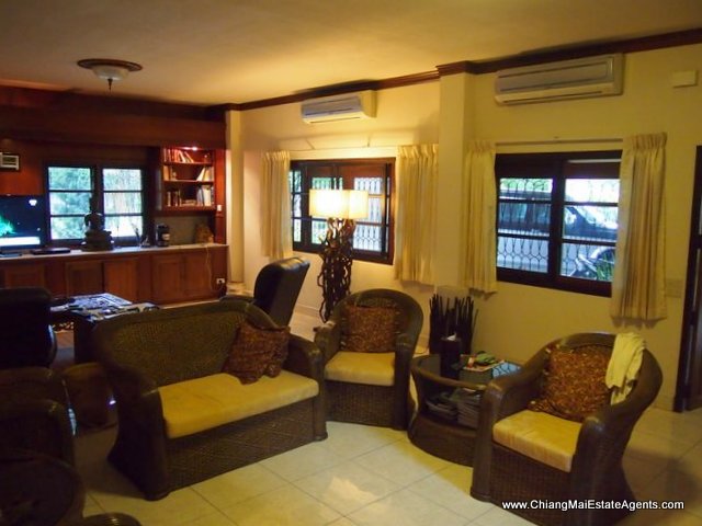 Spacious House For Sale In FaHam