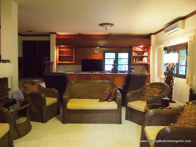 Spacious House For Sale In FaHam