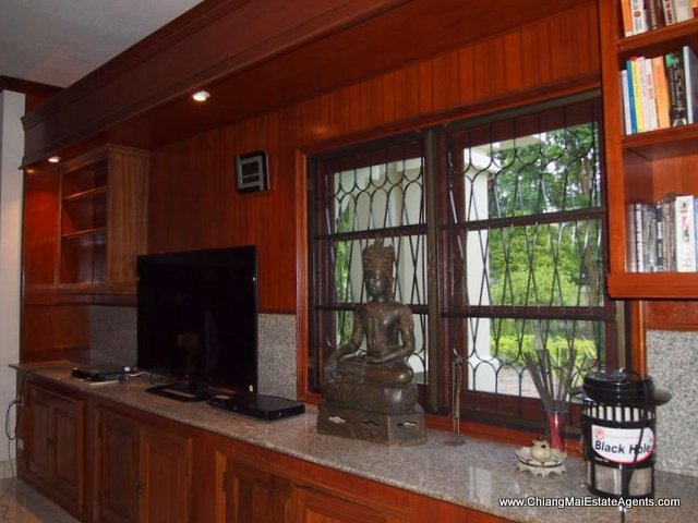Spacious House For Sale In FaHam