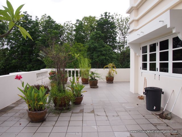 Spacious House For Sale In FaHam
